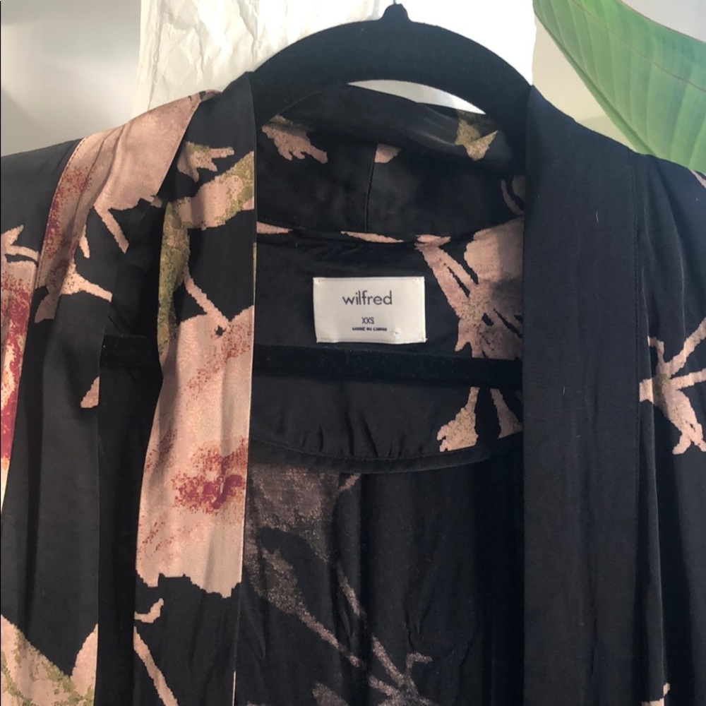 Floral robe - Picture 2 of 3